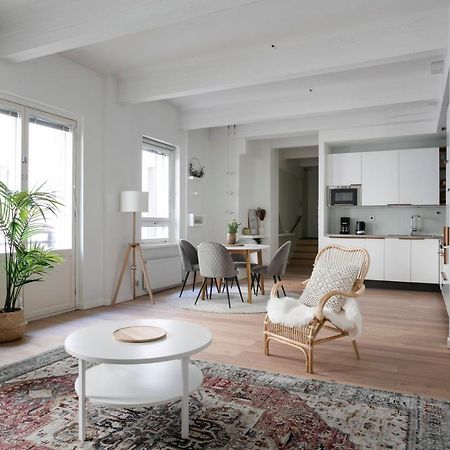 2Ndhomes Loft Apartment With Spa & Balcony By The White Church Гельсінкі Екстер'єр фото
